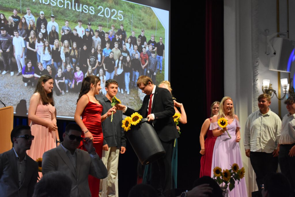 Juli 2025 Abschlussfeier Mittelschule Holzkirchen Juli 2025 Abschlussfeier Mittelschule Holzkirchen